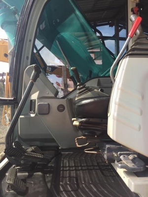 Kobelco sk200-6 super YN 09- 36185 เช็ครั่วซึมหมดแล้ว สภาพพร้อมใช้ แอร์ รถเดิมๆ รถสวย สนใจติดต่อสอบถามรายละเอียดได้ที่คุณเบียร์ 0802719535 Kobelco sk200-6 super YN 09- 36185 เช็ครั่วซึมหมดแล้ว สภาพพร้อมใช้ แอร์ รถเดิมๆ รถสวย สนใจติดต่อสอบถามรายละเอียดได้ที่คุณเบียร์ 0802719535