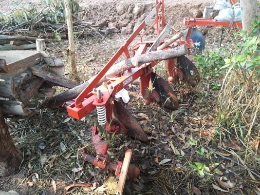 ขายผาน 3 และผานยกร่อง ขายผาน 3 และผานยกร่อง