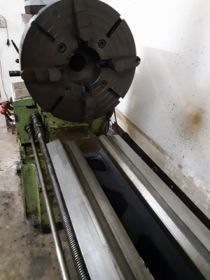 ขายเครื่องกลึงญี่ปุ่นสวิง600กลึงงานยาว1.3เมตร7ฟุตรูเพลา2นิ้วครึ่ง