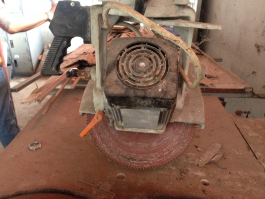 ขายโต๊เลื่อยตัดไม้ปรับองศาที่หัวได้ราคาสุดคุ้มครับ ขายโต๊เลื่อยตัดไม้ปรับองศาที่หัวได้ราคาสุดคุ้มครับ