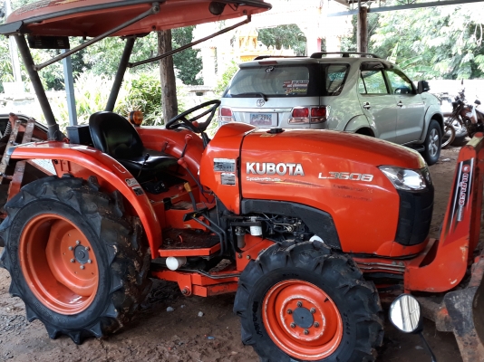 ขายL3608สวยๆสภาพนางฟ้าสวยๆเครื่องแน่นๆเกียรดีไฮโลิกแจ๋วสีเดิมๆทั้งคันมาพร้อมอุปกร4ชิ่นดันหน้า+ผาน5+โรตารี่+คราด