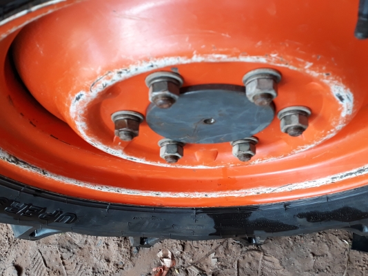 ขายL3608สวยๆสภาพนางฟ้าสวยๆเครื่องแน่นๆเกียรดีไฮโลิกแจ๋วสีเดิมๆทั้งคันมาพร้อมอุปกร4ชิ่นดันหน้า+ผาน5+โรตารี่+คราด