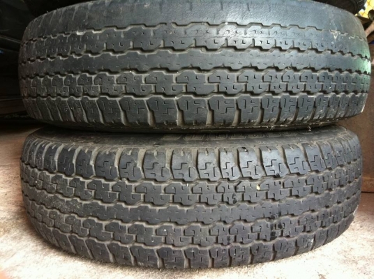 ล้อกะทะ16+ยาง205R16ปี1316 ยางใหม่1วง=ปี16 เก่า3วง=ปี13  มีกินข้าง1เส้นใช้งานปกติ #ชุด3500บ.โทร0879050181.ส่งได้ทั่วไทย