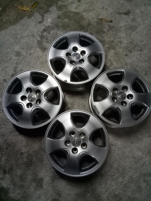 แม๊กวีโก้16&times;6.5+น๊อต20ตัว มีลอยตามการใช้งาน ไม่ซ่อมคตดุ้ง #ชุด3500บ.  สนใจติดต่อ>โทร.0879050181.จัดส่งได้ทั่วไทย