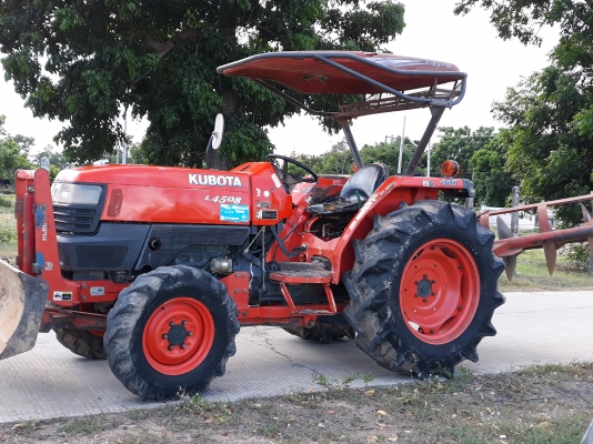 ขายL4508สภาพพร้อมใช้งานเครื่องแน่นๆเกียรดีไฮโลลิกแจ๋วๆมาพร้อมอุปกรดันหน้า+ผาน5เอกสารเล่มทะเบียนคัพ