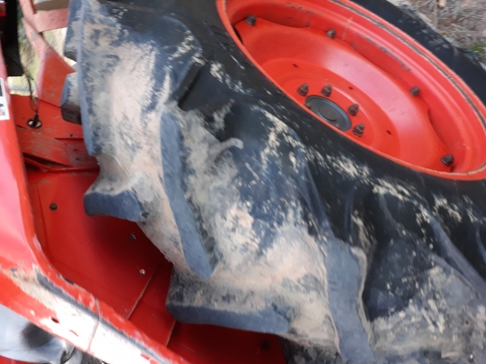 ขายL4508สภาพพร้อมใช้งานเครื่องแน่นๆเกียรดีไฮโลลิกแจ๋วๆมาพร้อมอุปกรดันหน้า+ผาน5เอกสารเล่มทะเบียนคัพ