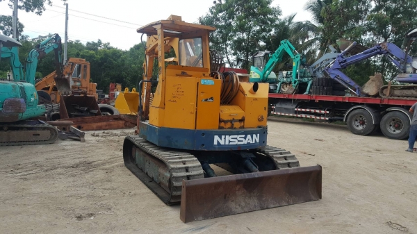 ขายรถขุด  HANIX S&amp;B 25 III รถขุดเก่านอก ยังไม่เคยใช้งานในไทย หลังคา/ใบมีด /แทรคยาง /ปั๊มเฟือง /เครื่องยนต์ K4M รถพร้อมใช้งาน