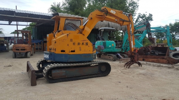 ขายรถขุด  HANIX S&amp;B 25 III รถขุดเก่านอก ยังไม่เคยใช้งานในไทย หลังคา/ใบมีด /แทรคยาง /ปั๊มเฟือง /เครื่องยนต์ K4M รถพร้อมใช้งาน