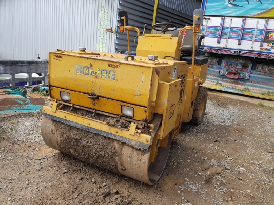 ขายรถบดBOMAG ขนาด2.5ตัน