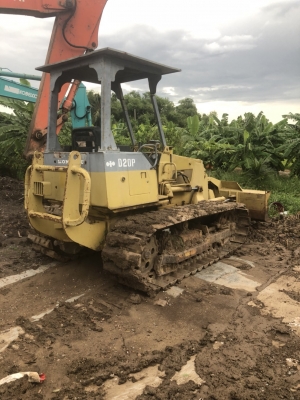 ขายรถแทรกเตอร์KOMATSU D20P รุ่น7