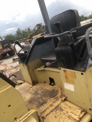 ขายรถแทรกเตอร์KOMATSU D20P รุ่น7