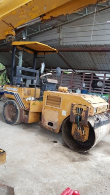 ขายรถบด ยี่ห้อ SUMITOMO รุ่น  HW41VW ขายตามสภาพรถยังไม่เคยใช้งาน ในไทย รถบดขนาด4 ตัน เลี้ยวเอวหน้าเหล็ก หลังยาง