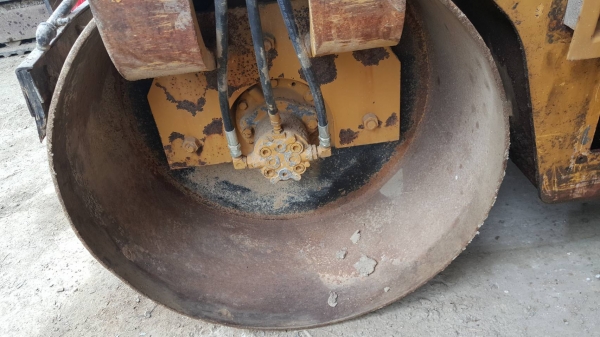 ขายรถบด ยี่ห้อ SUMITOMO รุ่น  HW41VW ขายตามสภาพรถยังไม่เคยใช้งาน ในไทย รถบดขนาด4 ตัน เลี้ยวเอวหน้าเหล็ก หลังยาง