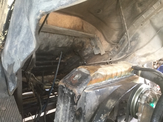 สิบล้อ ฮีโน่ FM 227LD EM100-220HP ดั้ม 2เพา <กะบะมีช่องว่าง-ติดเครน> แอร์ พ.เวอร์ ทิฟฟี  เครือง-เกียร์ เดิม ช่วงล่างเต็ม ยางดี รถห้าง สภาพดีใช้งานปกติ เล่ม,ทะเบียน พร้อมโอน