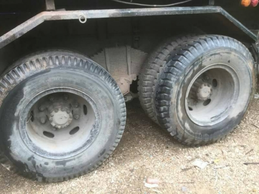 สิบล้อ ฮีโน่ FM 227LD EM100-220HP ดั้ม 2เพา <กะบะมีช่องว่าง-ติดเครน> แอร์ พ.เวอร์ ทิฟฟี  เครือง-เกียร์ เดิม ช่วงล่างเต็ม ยางดี รถห้าง สภาพดีใช้งานปกติ เล่ม,ทะเบียน พร้อมโอน