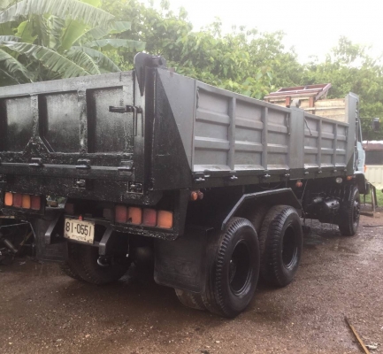 สิบล้อ ฮีโน่ FM 227LD EM100-220HP ดั้ม 2เพา <กะบะมีช่องว่าง-ติดเครน> แอร์ พ.เวอร์ ทิฟฟี  เครือง-เกียร์ เดิม ช่วงล่างเต็ม ยางดี รถห้าง สภาพดีใช้งานปกติ เล่ม,ทะเบียน พร้อมโอน