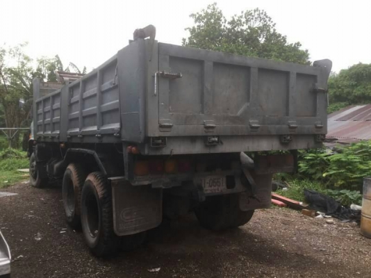 สิบล้อ ฮีโน่ FM 227LD EM100-220HP ดั้ม 2เพา <กะบะมีช่องว่าง-ติดเครน> แอร์ พ.เวอร์ ทิฟฟี  เครือง-เกียร์ เดิม ช่วงล่างเต็ม ยางดี รถห้าง สภาพดีใช้งานปกติ เล่ม,ทะเบียน พร้อมโอน