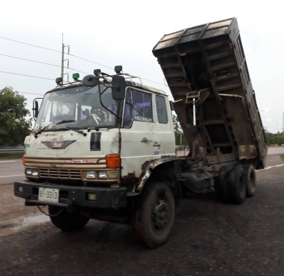 สิบล้อ ฮีโน่ FM 227LD EM100-220HP ดั้ม 2เพา <กะบะมีช่องว่าง-ติดเครน> แอร์ พ.เวอร์ ทิฟฟี  เครือง-เกียร์ เดิม ช่วงล่างเต็ม ยางดี รถห้าง สภาพดีใช้งานปกติ เล่ม,ทะเบียน พร้อมโอน