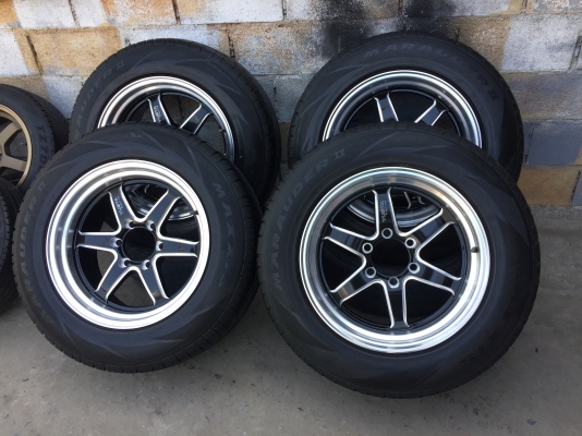 WELD ขอบ18 เลเซอร์ก้าน พร้อมยางเปอร์เซ็นต์ MAXXIS 265 60 18 ปี 14 ขนาด 6 รู หน้า 9.5-10.5 ล้อใหม่แกะกล่อง ครบชุด 15900 WELD ขอบ18 เลเซอร์ก้าน พร้อมยางเปอร์เซ็นต์ MAXXIS 265 60 18 ปี 14 ขนาด 6 รู หน้า 9.5-10.5 ล้อใหม่แกะกล่อง ครบชุด 15900