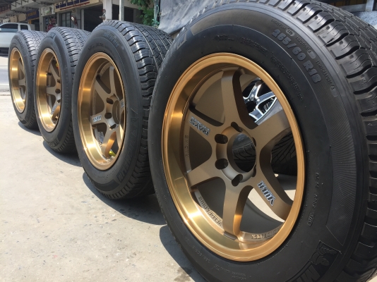 ล้อแม็กTe37 ขอบ18 พร้อมยางเปอร์เซ็นต์ MICHELIN 265 60 18 ปี 15 ขนาด 6 รู หน้า 9.5-10.5  ล้อใหม่แกะกล่อง ครบชุด 15500
