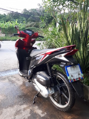 รุ่นหัวฉีด คลิ๊ก 125 ไอ สีดำแดง (แม็กซ์) ปี 2555 รุ่น tune up สภาพสวยๆ รุ่นหัวฉีด คลิ๊ก 125 ไอ สีดำแดง (แม็กซ์) ปี 2555 รุ่น tune up สภาพสวยๆ