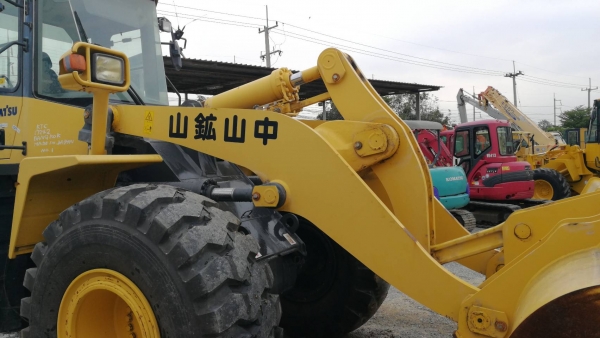 รถญี่ปุ่นเกรดA ขายถูก มาใหม่ KOMATSU WA380-5 สภาพสวย นำเข้าจากญี่ปุ่น โทร.090-986-2521 อ๊อบ