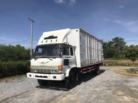 ขาย 295,000 บาท HINO FF177 ตู้ 10 บาน ยาว 7.2 เมตร เครื่อง EH700-168 แรง หัวบาง ยางดี คัสชีสวย เอกสารเล่มทะเบียน  รถอยู่   นครปฐม โทร 0610710295