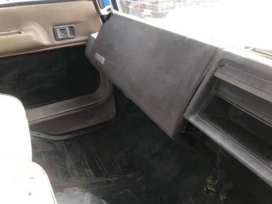 ขาย 295,000 บาท HINO FF177 ตู้ 10 บาน ยาว 7.2 เมตร เครื่อง EH700-168 แรง หัวบาง ยางดี คัสชีสวย เอกสารเล่มทะเบียน  รถอยู่   นครปฐม โทร 0610710295