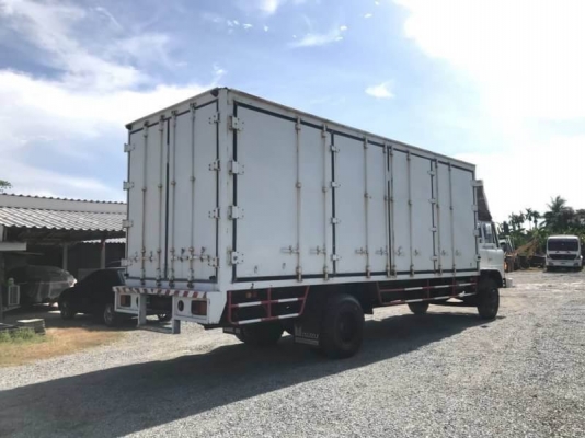 ขาย 295,000 บาท HINO FF177 ตู้ 10 บาน ยาว 7.2 เมตร เครื่อง EH700-168 แรง หัวบาง ยางดี คัสชีสวย เอกสารเล่มทะเบียน  รถอยู่   นครปฐม โทร 0610710295