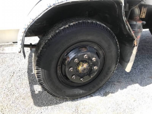 ขาย 295,000 บาท HINO FF177 ตู้ 10 บาน ยาว 7.2 เมตร เครื่อง EH700-168 แรง หัวบาง ยางดี คัสชีสวย เอกสารเล่มทะเบียน  รถอยู่   นครปฐม โทร 0610710295