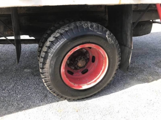 ขาย 295,000 บาท HINO FF177 ตู้ 10 บาน ยาว 7.2 เมตร เครื่อง EH700-168 แรง หัวบาง ยางดี คัสชีสวย เอกสารเล่มทะเบียน  รถอยู่   นครปฐม โทร 0610710295