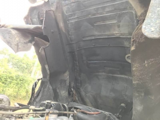 ขาย 295,000 บาท HINO FF177 ตู้ 10 บาน ยาว 7.2 เมตร เครื่อง EH700-168 แรง หัวบาง ยางดี คัสชีสวย เอกสารเล่มทะเบียน  รถอยู่   นครปฐม โทร 0610710295