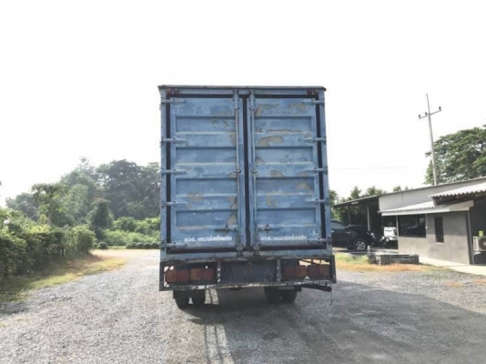 ขาย 295,000 บาท HINO FF177 ตู้ 10 บาน ยาว 7.2 เมตร เครื่อง EH700-168 แรง หัวบาง ยางดี คัสชีสวย เอกสารเล่มทะเบียน  รถอยู่   นครปฐม โทร 0610710295