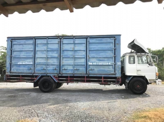 ขาย 295,000 บาท HINO FF177 ตู้ 10 บาน ยาว 7.2 เมตร เครื่อง EH700-168 แรง หัวบาง ยางดี คัสชีสวย เอกสารเล่มทะเบียน  รถอยู่   นครปฐม โทร 0610710295