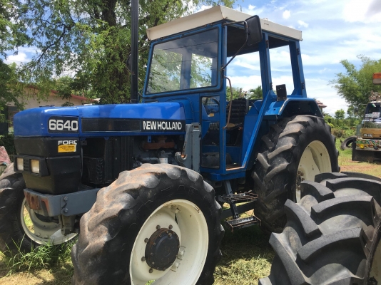 ขาย 6640 NEW HOLLAND เกียร์ธรรมดา ไม่มีแอร์