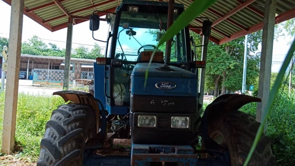 ขาย FORD 6640 ตู้แอร์ สองเพลา