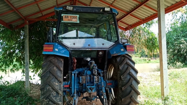 ขาย FORD 6640 ตู้แอร์ สองเพลา