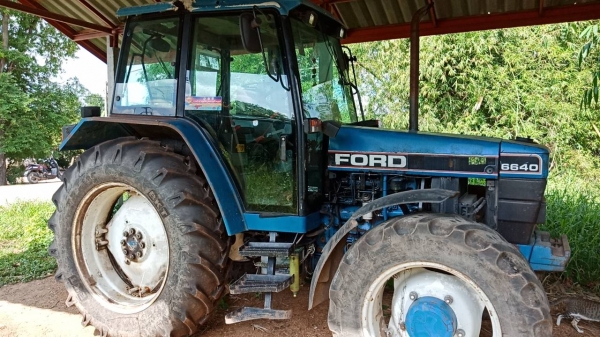 ขาย FORD 6640 ตู้แอร์ สองเพลา