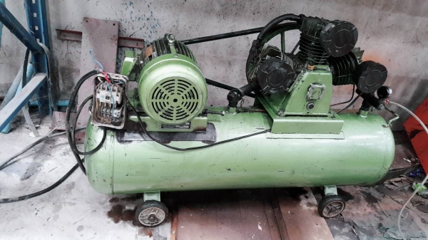 ปั้มลม10แรง ถัง300 ไฟ380 ราคาถูก..เวอร์ (ราคา 3 แรง)