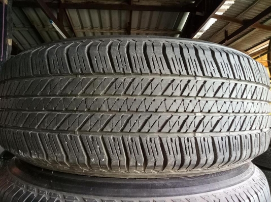 ล้อฟอร์ด+ยาง265/65/17ปี2812 ถอดตอนหมื่นโล ล้อไม่มีเบียด ดอกยาง90\%+#4วง5500บ.โทร0879050181ส่งได้ทั่วไทย