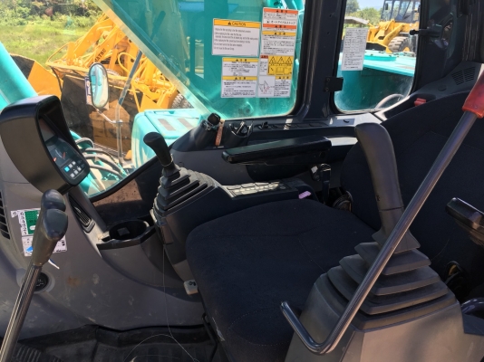 KOBELCO รุ่น: SK200-8 KOBELCO รุ่น: SK200-8