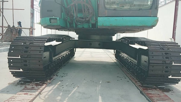 ขายด่วน แบคโฮ KOBELCO sk135