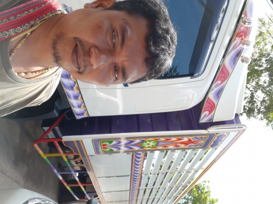 ขายกะบะหกล้อยาว6.50เมตรกว้าง2.50เมตรคัชชี85ช.มพร้อมลิฟท้างใชงานมา20000โลเหมือนใหม่เลย