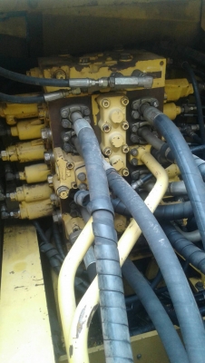 ขาย pc 200-8 รถสวย แอร์เย็น ช่วงล่างแน่น รถพร้อมออกงาน รถอยู่ ลพบุรี สนใจติดต่อได้ที่0802719535 คุณเบียร์