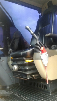 ขาย pc 200-8 รถสวย แอร์เย็น ช่วงล่างแน่น รถพร้อมออกงาน รถอยู่ ลพบุรี สนใจติดต่อได้ที่0802719535 คุณเบียร์