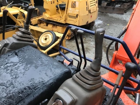 Hitachi ex22สภาพดีเก่าญี่ปุ่น มีใบอินวอยไม่เคยใช้ในไทย