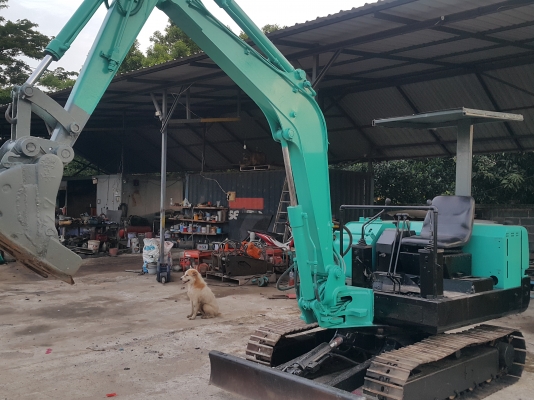 รถแบคโฮ KOBELCO SK032 รถเก่านอกนำเข้า ยังไม่เคยใช้งานในไทย มีลายแย็กติดจากนอก เครื่องดี ปั๊มแรง โซ่หนา เอวแน่น สภาพพร้อมใช้งาน มีเอกสารใบอินวอยซ์ มี VDO การทำงานให้ชม