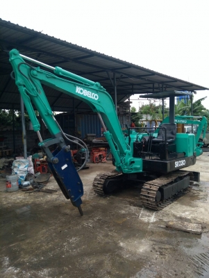 รถแบคโฮ KOBELCO SK032 รถเก่านอกนำเข้า ยังไม่เคยใช้งานในไทย มีลายแย็กติดจากนอก เครื่องดี ปั๊มแรง โซ่หนา เอวแน่น สภาพพร้อมใช้งาน มีเอกสารใบอินวอยซ์ มี VDO การทำงานให้ชม
