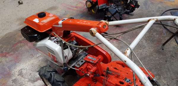 รถพรวนดิน สาดดิน