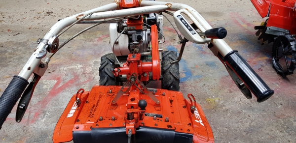 รถพรวนดิน สาดดิน